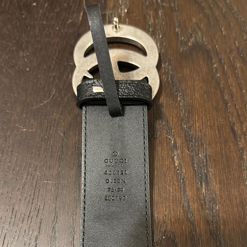 Gucci Marmont Black Leather Belt with Silver GG Buckle - Picture 2 of 12